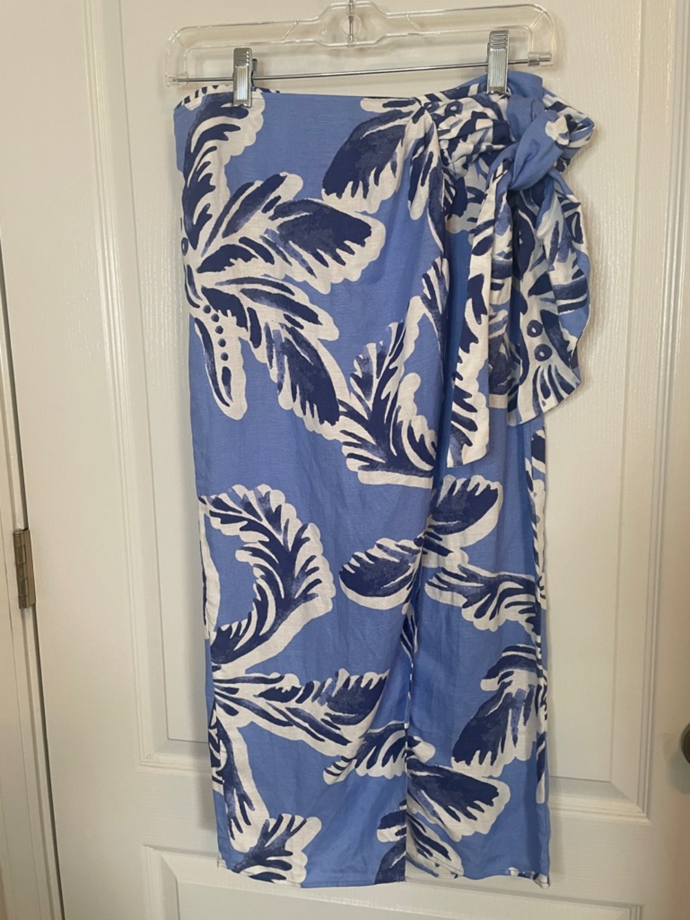 Linen Blend Blue & White Tropical Faux Wrap Skirt. Size 4